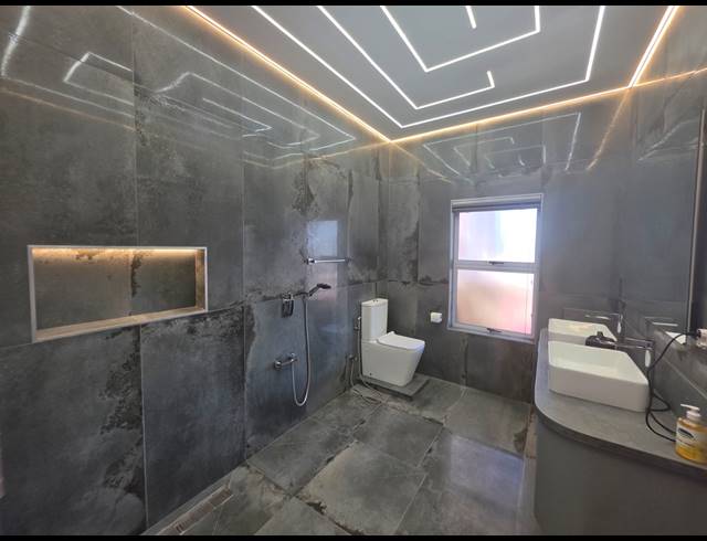 3 BEDROOM APARTMENT FOR SALE IN LA LUCIA